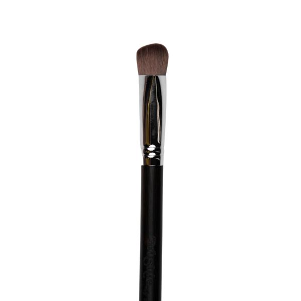 Brown concelar brush